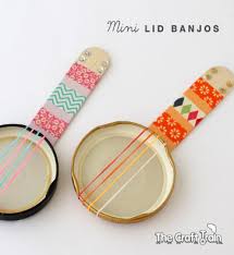 Instrumentos musicales con materiales reciclados. Let S Play 5 Instrumentos Musicales Para Ninos Con Materiales Reciclad Instrumentos Musicales Para Ninos Instrumentos Musicales Caseros Reciclaje Manualidades