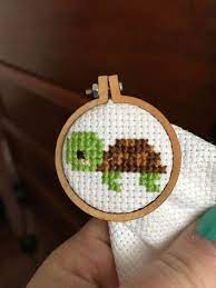 Succulent and cacti cross stitch patterns add even more style to your home decor. Mini Turtle Cross Stitch Pattern Pdf Only Vyshivki Disnej Vyshitye Krestikom Otkrytki Dizajny Vyshivki