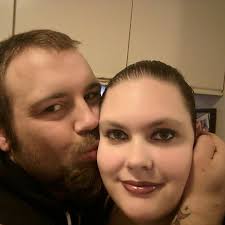 Who can recommend a photographer for senior pictures?