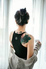 These are usually small with just a few crisp lines, often in plain black. 350 Tattoo Girl Pictures Download Free Images On Unsplash