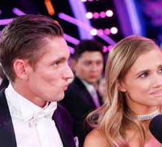 Wiktoria Gąsiewska i Adam Zdrójkowski całują się w finale Tańca z