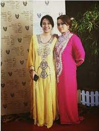 Gambar Naffiz Zolkefli Anak Pelakon Liza Abdullah Fashion Saree Sari