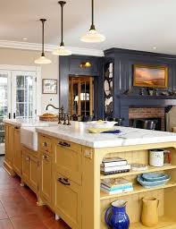 Country Yellow Kitchen En 2020 Cuisine Jaune Armoires De Cuisine Bleues Renovation Meuble Cuisine