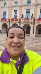 Aquí la Mary Cortés, saludando desde la Plaza de la Constitución de  Almería, que este año está más mágica que nunca. “¡Cucha lo que ha puesto  la María del Mar! Niña, cucha qué bonita. Si esto es un ...