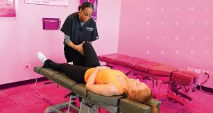 How to Treat Joint Pain with a Chiropractor