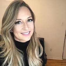 Maxine Morris's Instagram, Twitter & Facebook