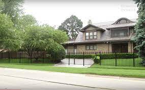 An omaha couple wants a rich premium for the house they're selling across the street from billionaire warren buffett's home. Das Bescheidene Zuhause Von Milliardar Warren Buffett Mr Goodlife