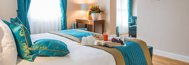 Grand hotel terme also has an outdoor pool and a sauna, as well as a steam room and a garden. Die Zimmer Grand Hotel Terme Sirmione