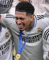 Barcelona's chances of winning three trophies in the 2024/2025 season