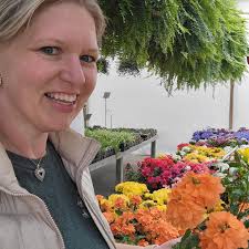 🔥🧡Andrea's FAVORITE annual is ready!!!🧡🔥 Crossandra (Crossandra  infundibuliformis), otherwise known as "firecracker flower," can be grown  outdoors as an annual or a perennial, depending