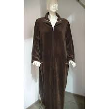 Parcourez notre large sélection de peignoirs, de robes de chambre et de kimonos et découvrez des articles aux matières, aux coloris et aux motifs variés conçus pour affirmer votre féminité et vous offrir un confort absolu. La Redoute Robe De Chambre Femme Gamboahinestrosa