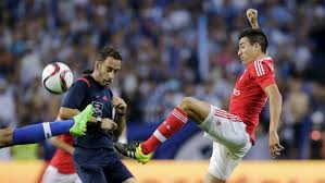 12 january 201412 january 2014.from the section benfica's players all wore the name eusebio on the back of their shirts, with their usual squad numbers. Foto Foto Terbaik Laga Keras Fc Porto Vs Benfica Foto 4