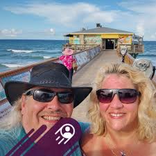 Where can adults socialize and find good bar food and adult beverages in  the Rome area?