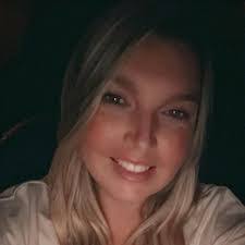 Lacy Thompson's Instagram, Twitter & Facebook