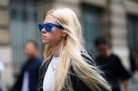 Come Asciugare I Capelli Al Naturale Senza Piastra E Phon Vogue It Vogue Italia