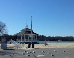 Arrive early with your blanket or lawn chair for a shady spot and be entertained for free! Sold 10 Royal Lake Dr 1 Braintree Ma 02184 3 Beds 2 Full Baths 369 255 Sold Listing Mls 72623501