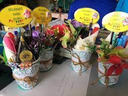 Maybe you would like to learn more about one of these? Idea Hadiah Hari Guru 2017 Blizful Life
