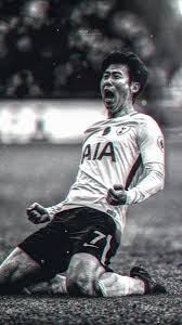Born on july 8th, 1992 in chuncheon, south korea. Nzo On Twitter Heung Min Son Spursofficial Spurs Mobile Wallpaper