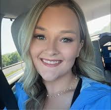 Tracy Capehart's Instagram, Twitter & Facebook