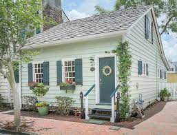 Maybe you would like to learn more about one of these? Freeman S Cottage In Savannah S Historic District Hooked On Houses