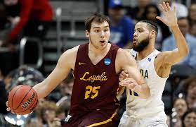 Последние твиты от cameron krutwig (@camkrutwig). Loyola Chicago Center Cameron Krutwig 25 Works Against Nevada Forward Caleb Martin 10 During The First Half Of A Regional Semifinal Ncaa College Basketball Game Thursday March 22 2018 In A Las Vegas Review Journal