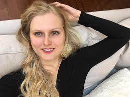 Appalachian Voice: authors, misc., Owens, Ashley Parker: 9781497500518:  Amazon.com: Books