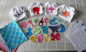 Diy Baby Girl Onesie Kit Baby Shower Craft Including Onesies Iron On Appliques For 20 Guests 103 00 Via Etsy Manualidades Cosas Para Bebe Hazlo Tu Mismo