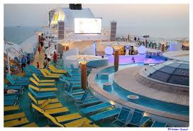 Hier ein kleiner ausschnitt wie es auf dem pooldeck für aidamar in der karibik aussieht. Aidastella Sphinx Klasse