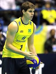 Logo após a conquista da liga das nações. Em Clima De Provocacoes Brasil Pega A Polonia E Tenta Dar O Troco Na Liga Volei Masculino Volei Brasileiro Volei