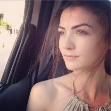 Güneşin kızları dizisinin güzel oyuncusu burcu özberk'in bilinmeyenlerini sizlerle paylaştık. Cesur Paylasimlariyla Dikkat Ceken Burcu Ozberk In Estetiksiz Hali Olay Oldu Resim