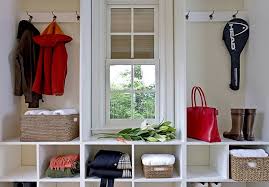 كيفية تزيين مدخل صغير في شقة الصورة