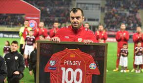 Горан пандев, pronounced ˈɡɔran ˈpandɛf (listen); Pretsedatelot Na Ffm SeÑ˜dini Generalniot Sekretar I Visokiot Gostin Od Uefa So Prigodni Podaroci Za Pandev Ffm Fudbalska FederaciÑ˜a Na MakedoniÑ˜a