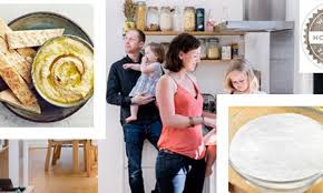 În acelaşi timp, ajută la detoxifierea tot apa cu lămâie şi bicarbonat de sodiu, având proprietăţi detoxifiante, elimină şi toxinele stocate în celulele grase. Humus Preparat In Casa Si Cateva Retete Utile Cu Bicarbonat De Sodiu