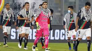 Şili ligi takımlarından olan palestino cd takımı 1920'de şili'ye göç eden filistinli göçmenler tarafından kurulmuştur. Deportivo Palestino Dan Filistin Halkina Destek Son Dakika Haberleri