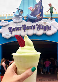 News Review Twinkie Sundae And Peter Pan Float At Storybook Treats The Disney Food Blog Disney World Food Peter Pans Flight Disney Food Blog