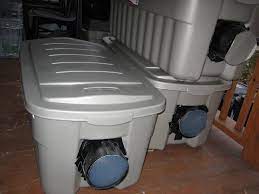 All you need is a styrofoam colder, a box cutter, some straw, as well as a few boards to produce this simple, effective feral pet cat shelter. Diy Insulated Winter Cat Shelter I Think This One Has The Best Instructions Cat Shelters For Winter Feral Cat Shelter Cat Shelter