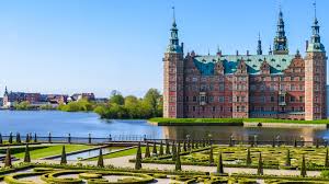 Web con información, guías y planes para visitar copenhague y dinamarca como los locales. Mas Alla De Copenhague 7 Rincones Magicos De Dinamarca Infobae