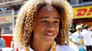 333,170 likes · 71,848 talking about this. Psg Schnappt Sich Oranje Wunderkind Xavi Simons Vom Fc Barcelona