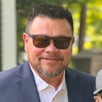 100+ perfiles de «Considine»