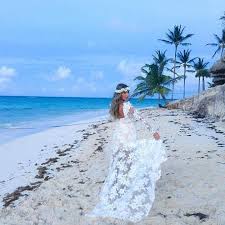 E dois funcionários (a babá e o assessor) para cancún. Casamento De Adriana Santanna E Rodrigao Ex Bbb Casamento Vestido De Noiva Vestido Casamento Civil
