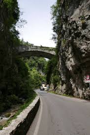 Tanto bella quanto fragile, la strada della forra è chiusa dal 28 dicembre scorso, il ma è la parte sottostante, a valle della forra, a preoccupare. Strada Della Forra What To See In Tremosine Brescia