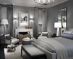 This is such a fresh and lovely color that fits this room so well, especially with the gold accent detailing on the headboard and accent decor. Youngmenheaven Silver And Gold Bedroom Ideas