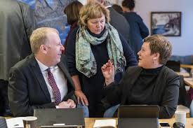 Sømnapolitikerne kjøpte seg et friår med neste års budsjett