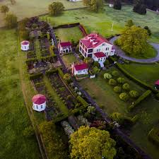 Rose plants and flowers, garden decorations and ornaments make even small garden designs charming and interesting. Designing Garden Entryways Garden Home 1004 Youtube