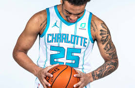 Overnight we saw two more new nba city edition jerseys leaked to social media, the brooklyn nets and dallas mavericks. Return Of The Pinstripes Charlotte Hornets Unveil New Uniforms Sportslogos Net News