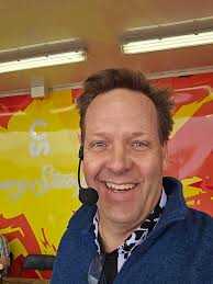 The Comedy & Juggling of Paul Isaak