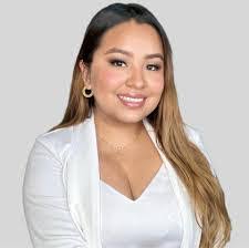 Ramona Hendrix's Instagram, Twitter & Facebook