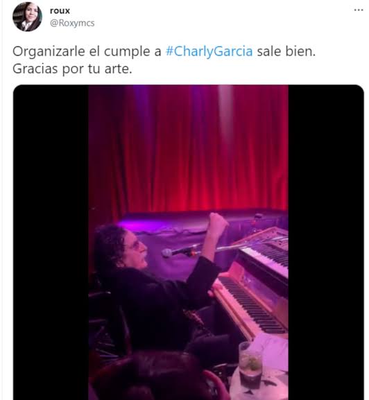 Charly García, un símbolo viviente de la cultura y la música nacional., generada por IA