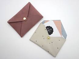 Diy Anleitung Ledertaschchen Im Kuvertformat Nahen Via Dawanda Com Clutch Nahen Briefumschlag Basteln Und Diy Tasche