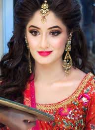 Latest Pakistani Bridal Wedding Hairstyles Trends 2020 2021 Collection Pakistani Bridal Makeup Simple Hairstyle For Saree Pakistani Bridal Hairstyles